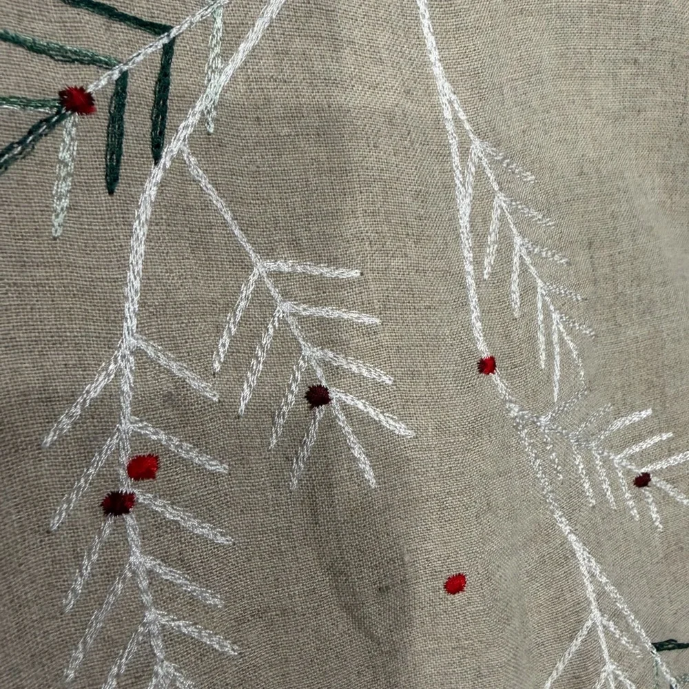 NEW Crate&Barrel Tan Linen Table Runner with Red and Green Holly Embroidery